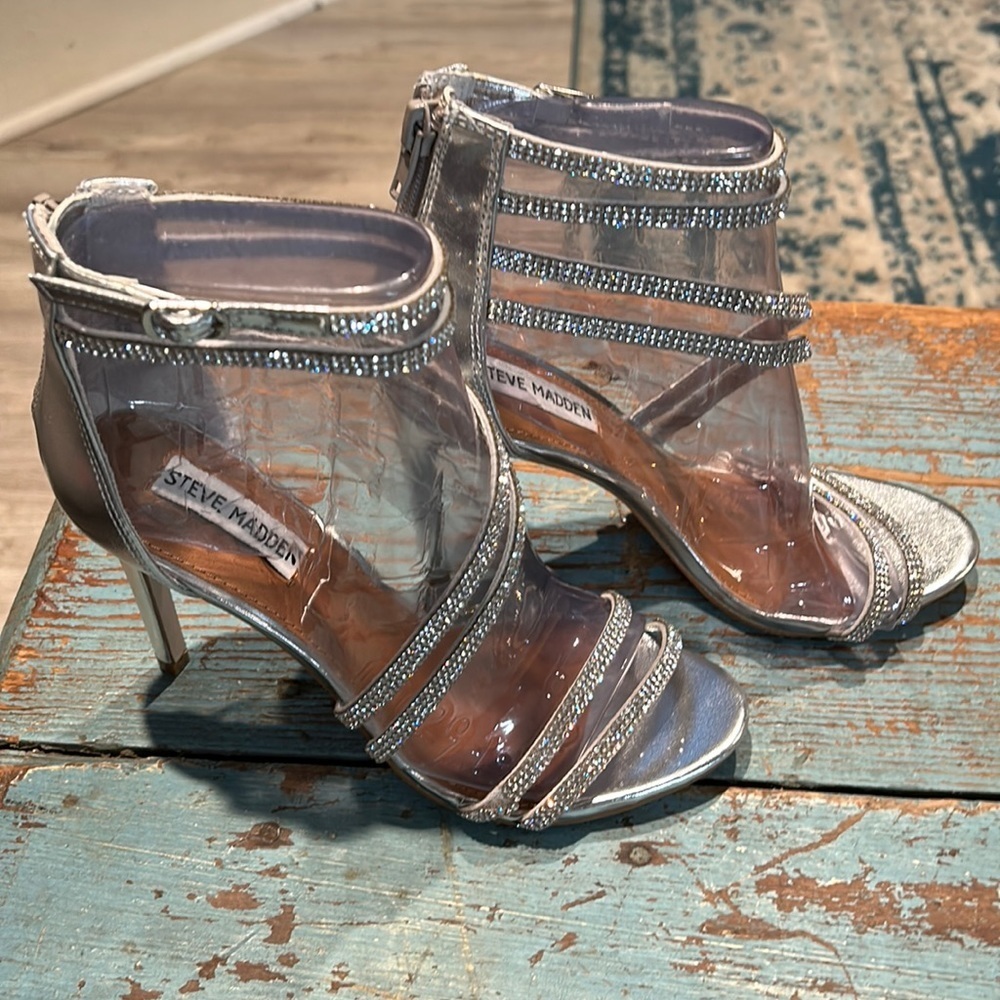 STEVE MADDEN Faustina Embellished Strappy Sandals size 6.5